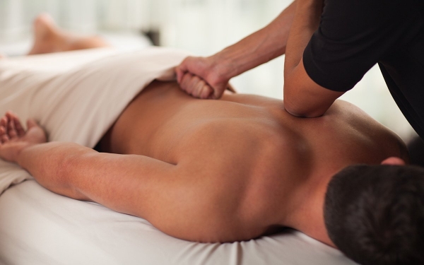 Massage βαθέως ιστού. Ο καλύτερος τρόπος να χαλαρώσεις τους μύες σου.